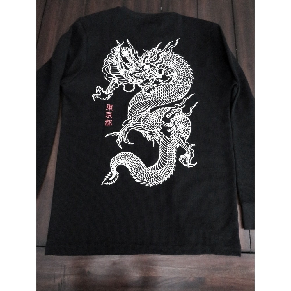 NWT Brandmakers‎ Waffle Knit Long Sleeve Emboidered Winged Mythical Creature M